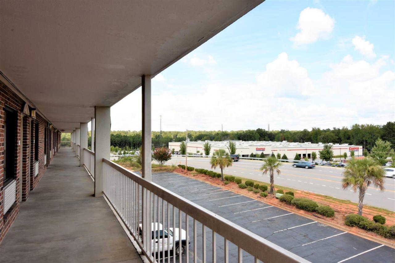 Suburban Studios Columbia - Harbison Exterior photo